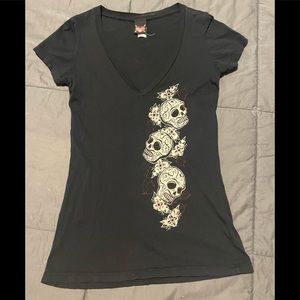 Women’s Tres Skulls Deep V-Neck Tee by Lucky 13. Black in size Medium.